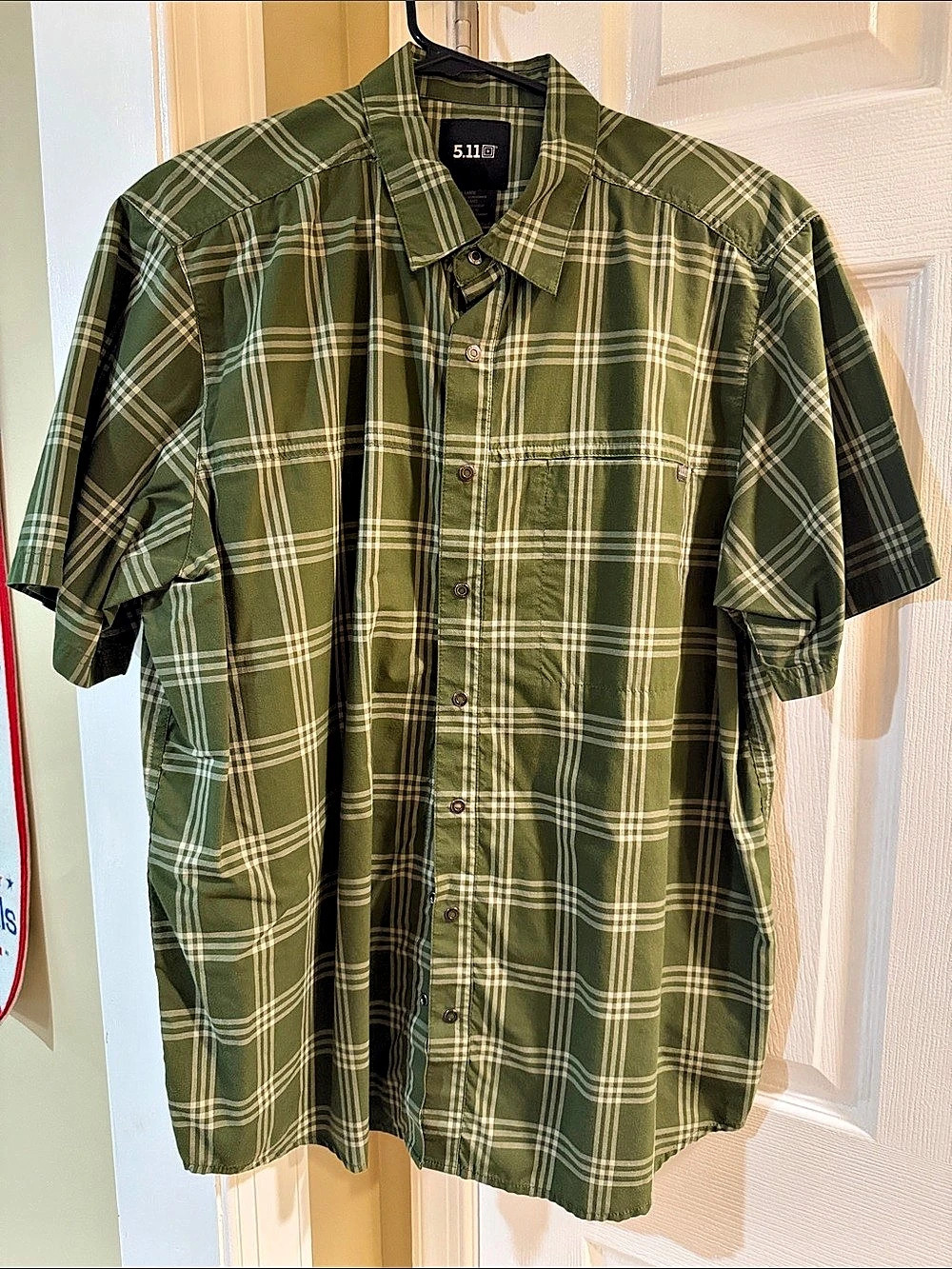 511 Plaid Short Sleeve Shirt in Green & White Like New